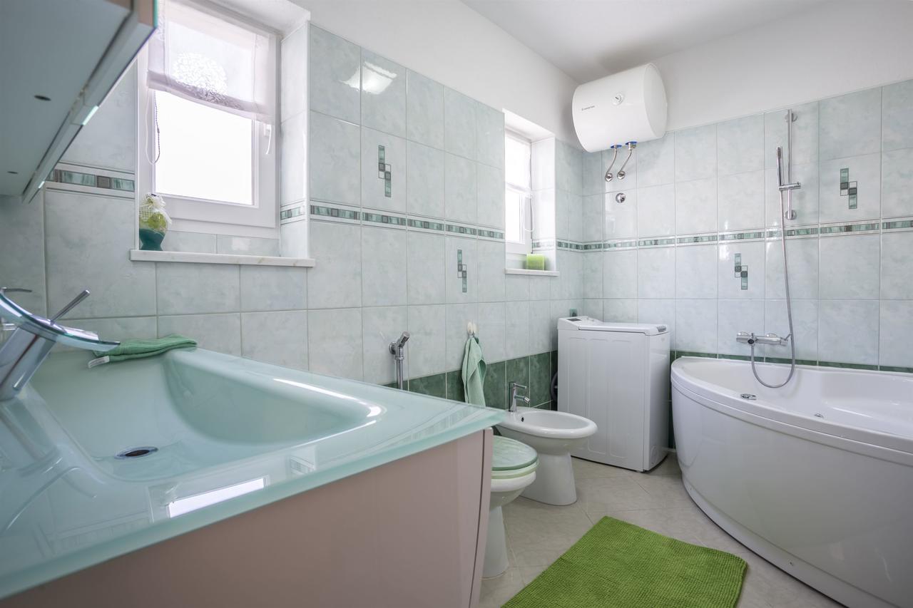 Apartment Paradise View โตรกีร์ ภายนอก รูปภาพ